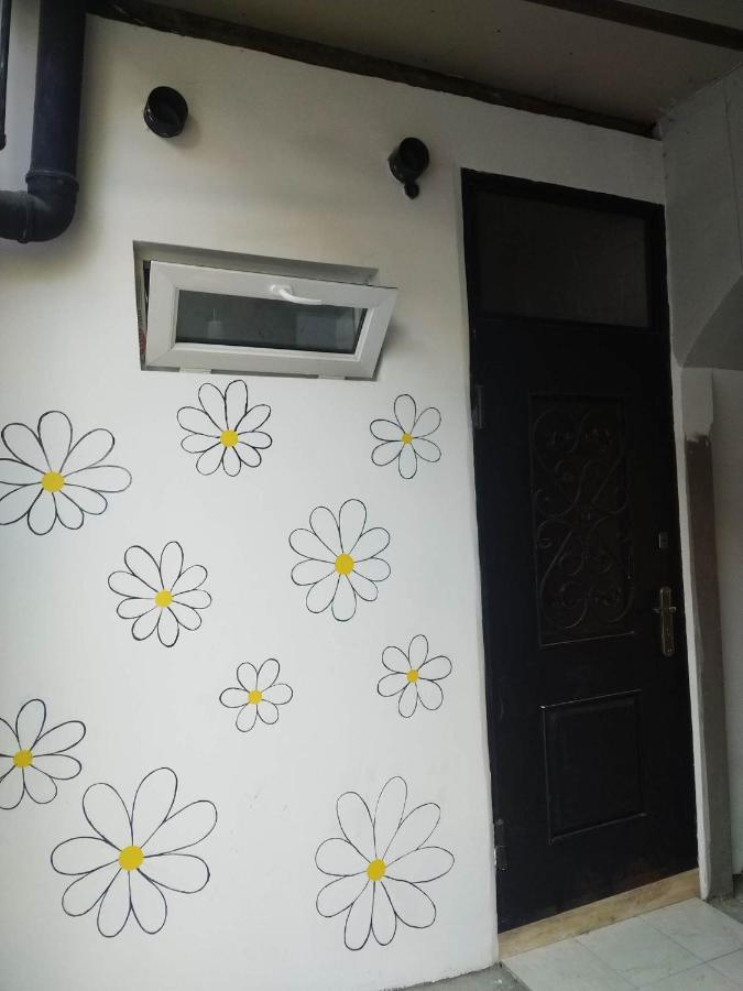 4 Chocolate Apartments In Old Tbilissi Extérieur photo