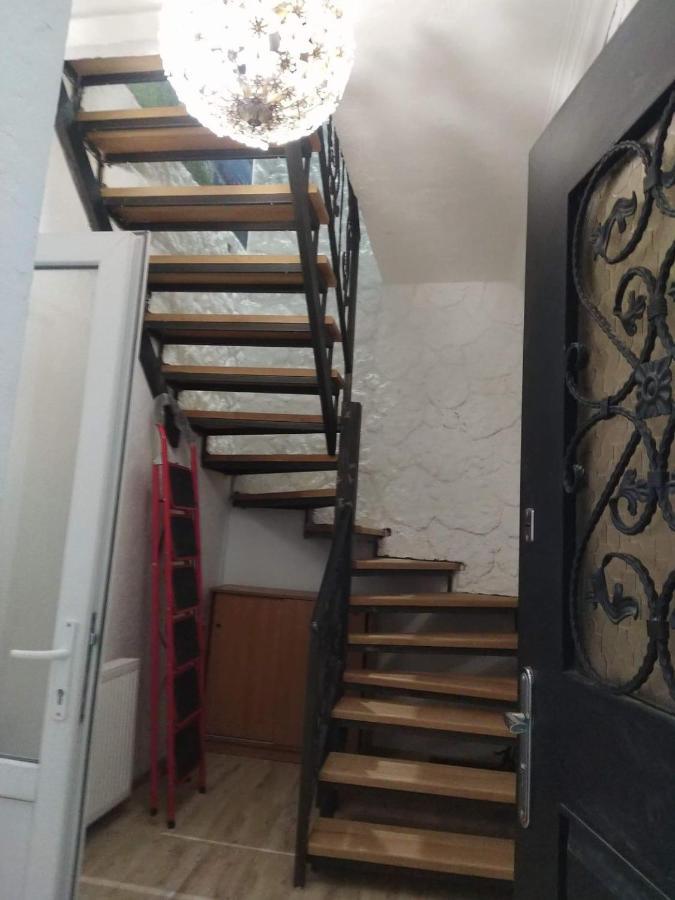 4 Chocolate Apartments In Old Tbilissi Extérieur photo